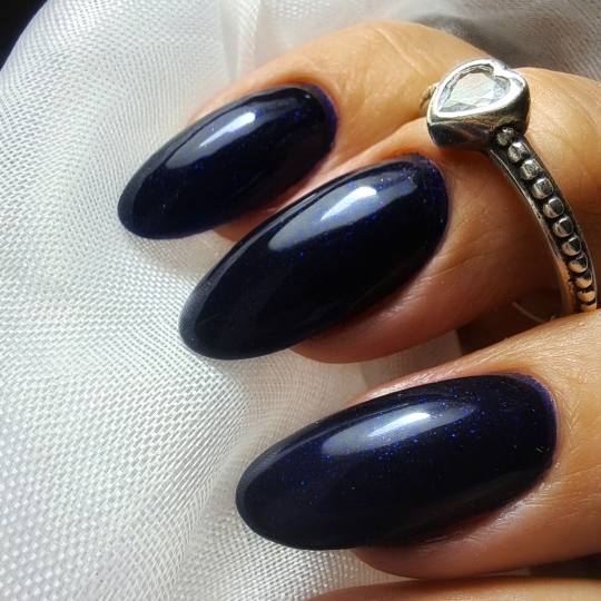 Beauty Studio by Milica Pavlović #beograd Gel lak Gel na prirodne nokte Noktima pruža lep i uredan