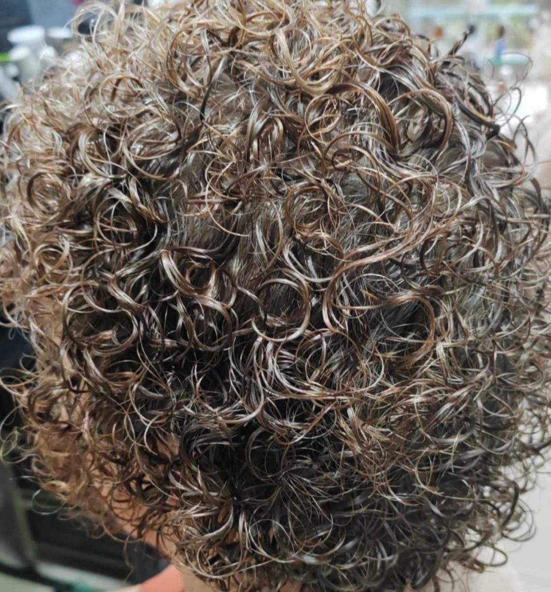 Mini-val voćnim kiselinama - kosa srednje dužine - Astradas 2, Beograd Minival Frizerski saloni Minival, Beograd, Novi Beograd blokovi, Belville, Savski kej