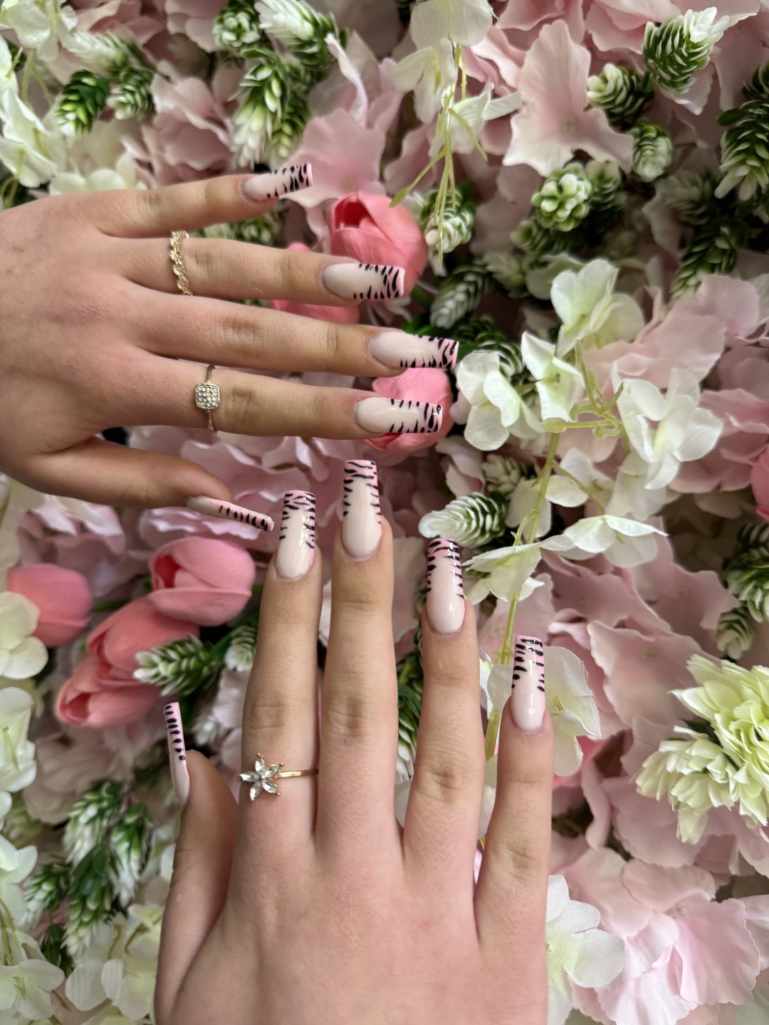 The Maya #beograd Izlivanje noktiju Izlivanje noktiju gelom + nail art- XL dužina
