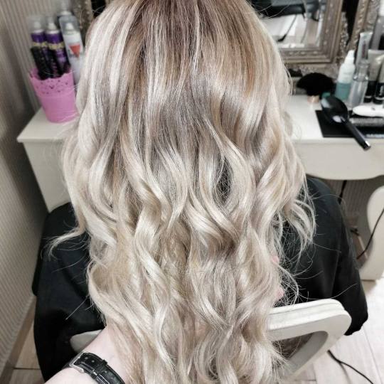 Bibi beauty centar #beograd Pramenovi Pramenovi na foliju u 1 / 2 boje / blanšem + preliv - kosa sr