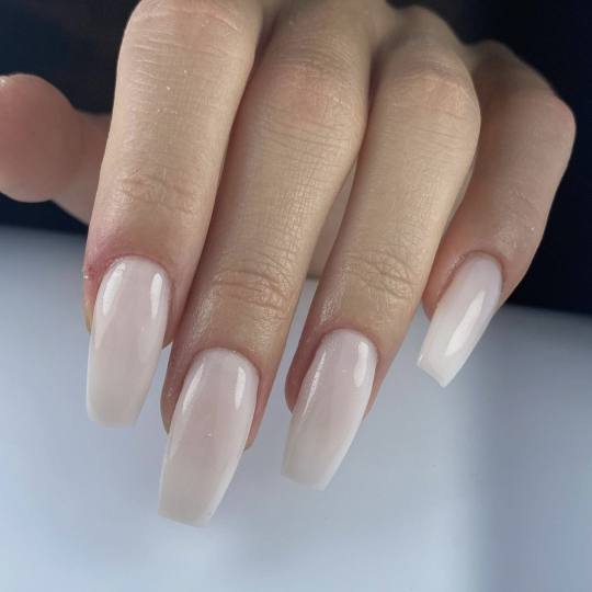 GM Beauty studio #beograd Izlivanje noktiju Izlivanje noktiju gelom - L dužina Gel za izlivanje nok