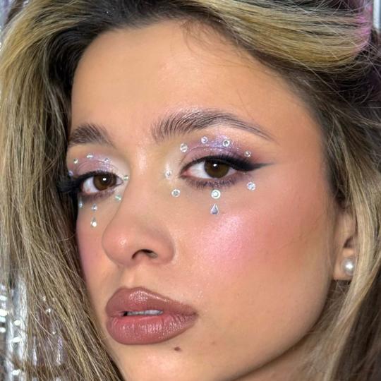 Dasha__Beauty #beograd Make-up / šminkanje Profesionalno šminkanje + veštačke trepavice