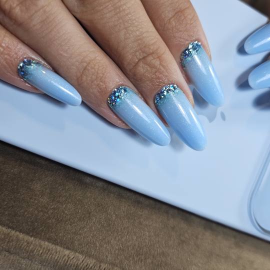 Elegance Touch #beograd Izlivanje noktiju ✨️Podrazumeva izlivanje noktiju gradivnim gelom, bilo 