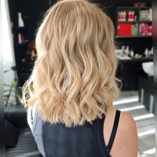 Kotenkova Studio & Education #beograd Pramenovi Blond tehnike cele dužine - kosa srednje dužine Ne