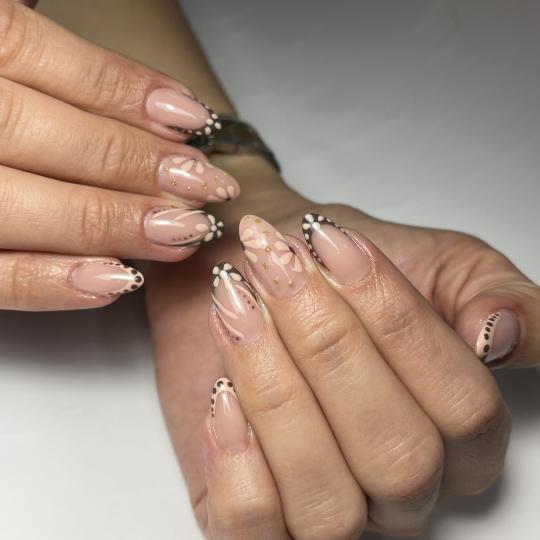 Princess beauty salon #nis Ojačavanje noktiju Korekcija ojačavanja noktiju gelom - M dužina Nokti