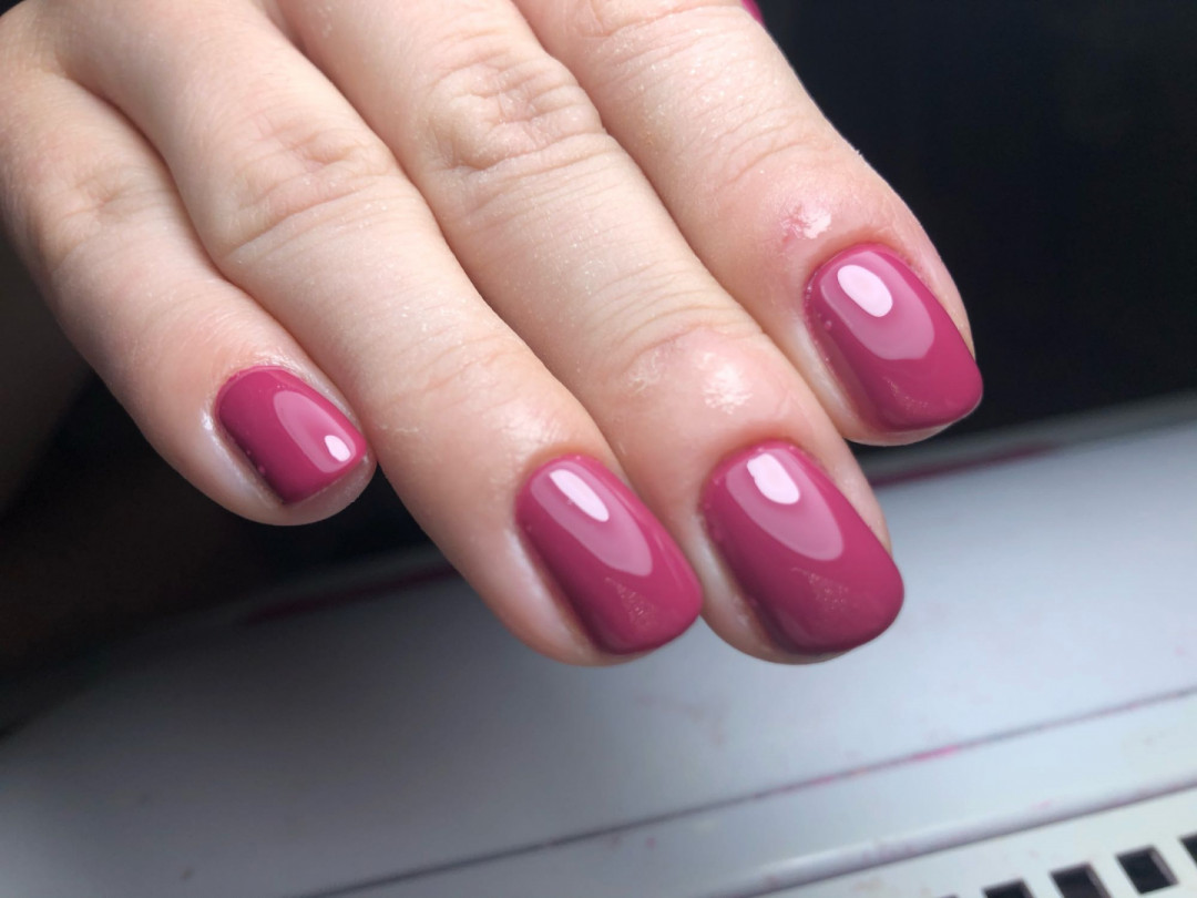 Mademoiselle Beauty #beograd Gel lak Korekcija gel laka - ruke sa aparatnim manikirom