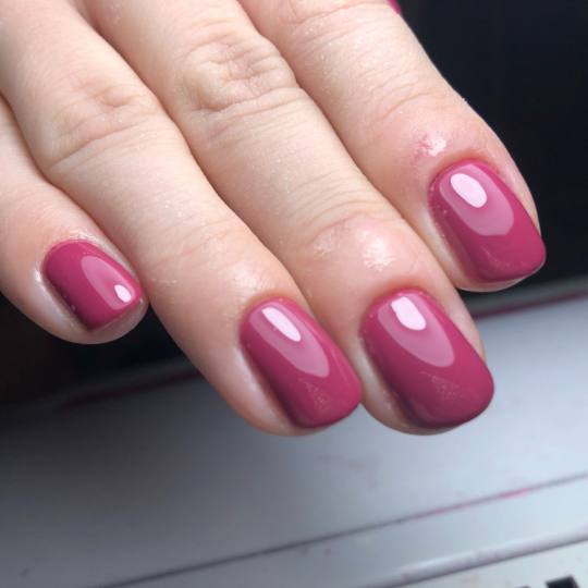 Mademoiselle Beauty #beograd Gel lak Korekcija gel laka - ruke sa aparatnim manikirom