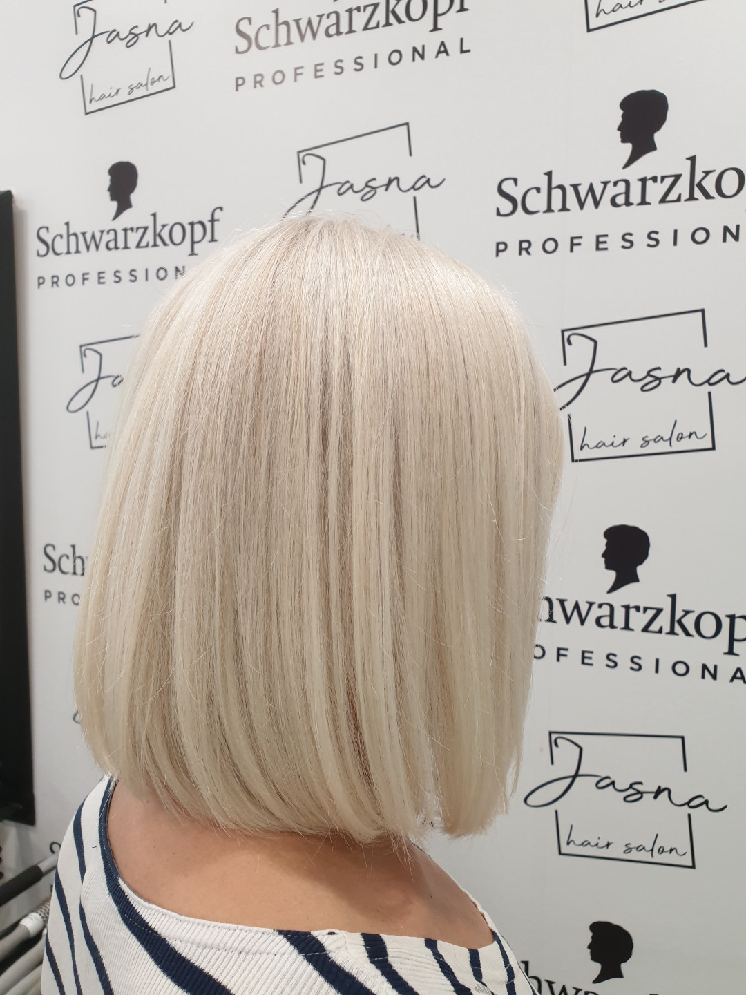 Jasna hair salon #beograd Farbanje kose Farbanje Blondeme izrastka