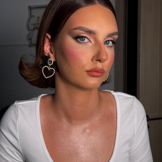 Golden beauty by Mimi usluga