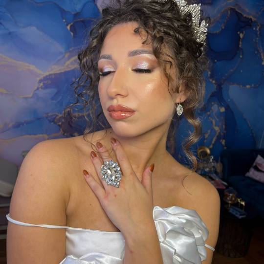 Golden beauty by Mimi #nis Make-up / šminkanje Profesionalno šminkanje + veštačke trepavice