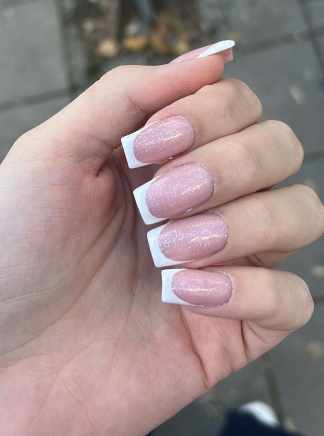 Beauty Team J&S 037 #krusevac Izlivanje noktiju Izlivanje noktiju gelom - M dužina