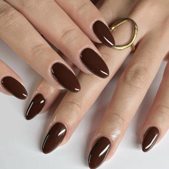 Nikita studio #beograd Lakiranje noktiju Ojačavanje prirodnih noktiju gelom