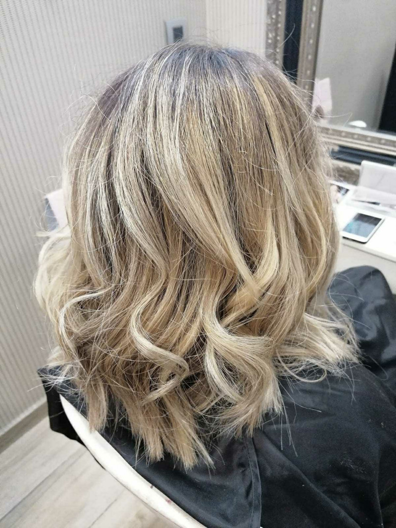 Bibi beauty centar #beograd Šišanje Žensko šišanje + feniranje - kratka kosa