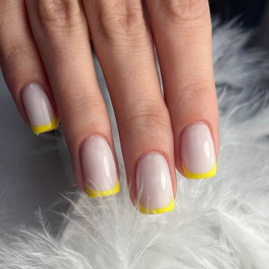 Miss Princess Beauty Center #beograd Manikir Manikir + gel lak French 💛
