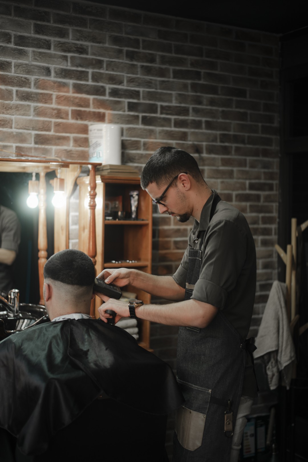 Barber Shop Sekira - Vidikovac #beograd Muško šišanje Muško šišanje fade + gratis pranje kose + piće