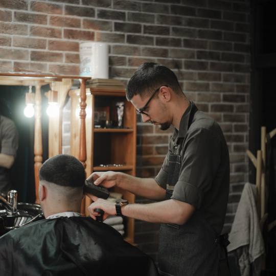 Barber Shop Sekira - Vidikovac #beograd Muško šišanje Muško šišanje fade + gratis pranje kose 