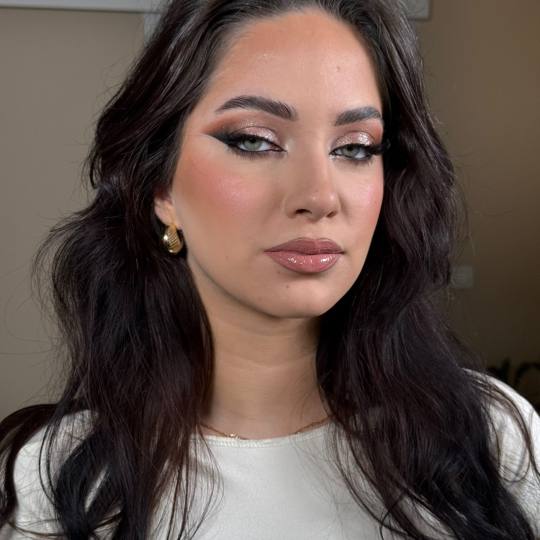 La Hermosa Beauty Studio #beograd Make-up / šminkanje Profesionalno šminkanje + veštačke trepavi