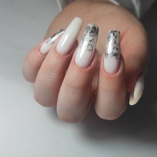 Beauty House by Marija Mitrović #nis Izlivanje noktiju Izlivanje noktiju gelom - M dužina