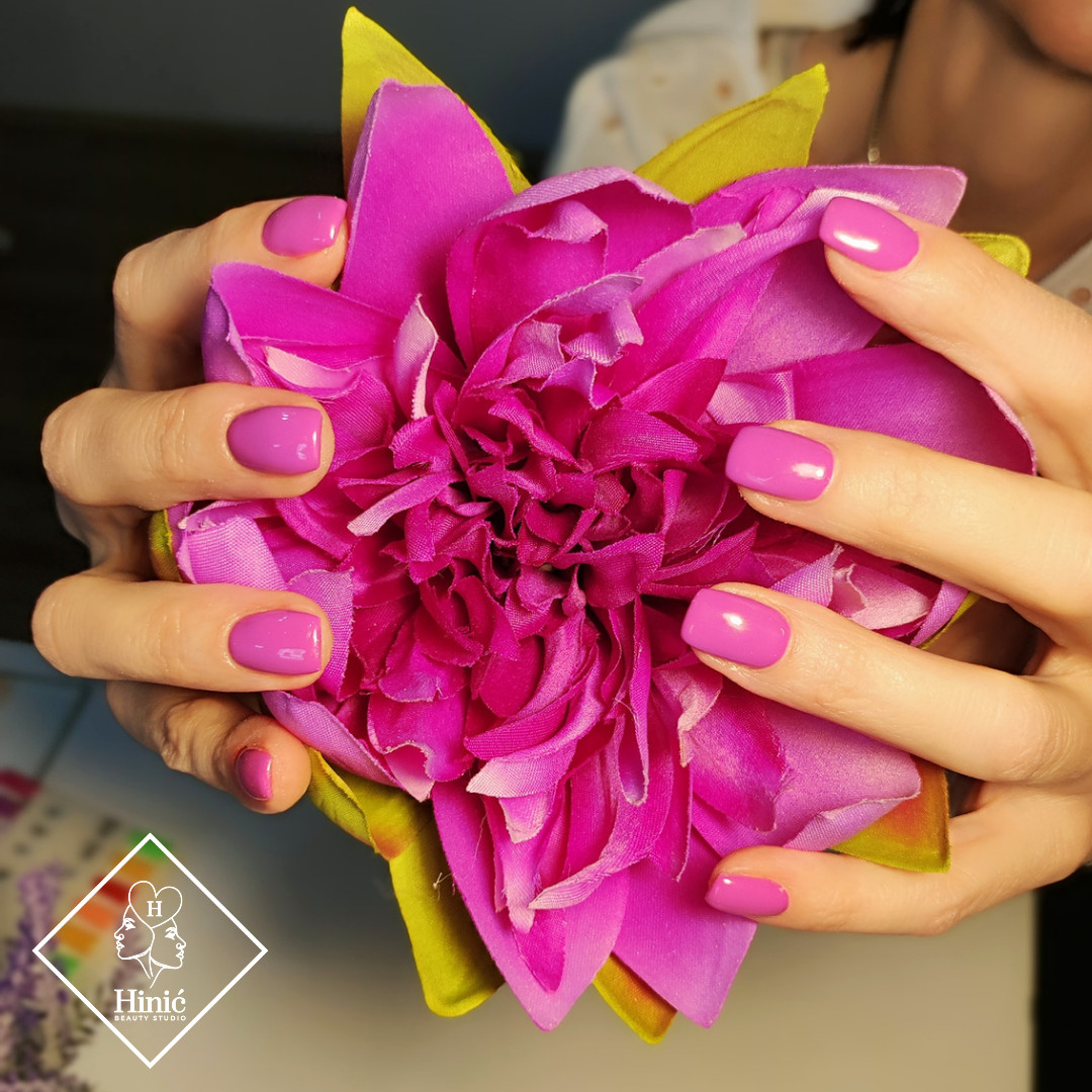Hinić Beauty studio, Beograd Ojačavanje noktiju