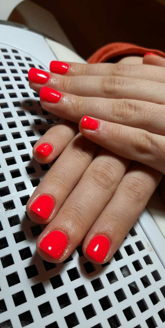 Skin Expert Aesthetic & Laser centar #beograd Manikir Ojačavanje prirodnih noktiju gelom