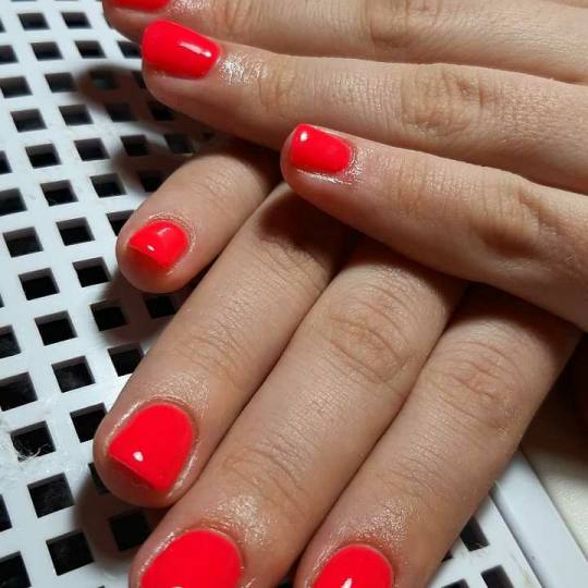 Skin Expert Aesthetic & Laser centar #beograd Manikir Ojačavanje prirodnih noktiju gelom