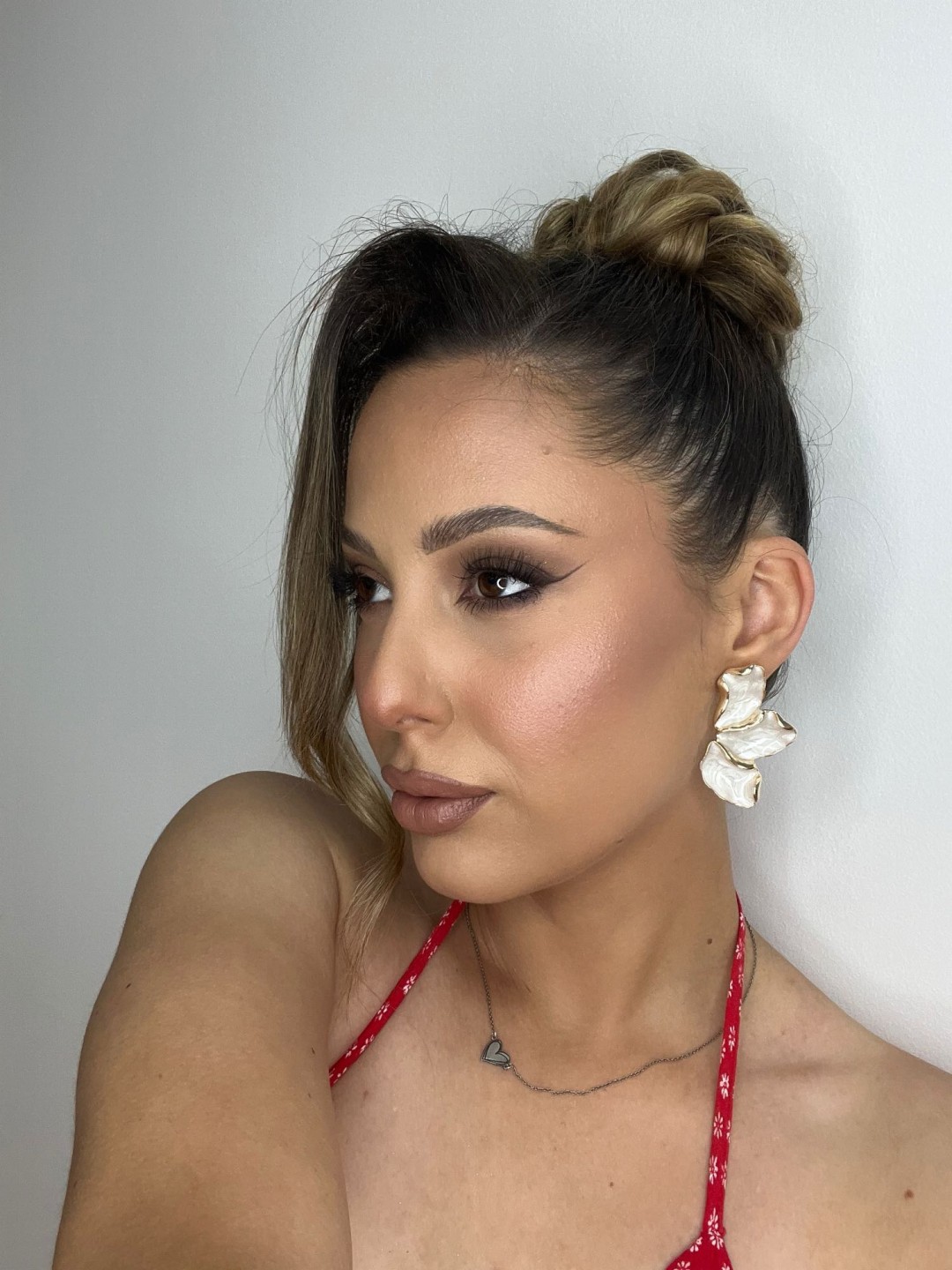 Studio Imela #beograd Make-up / šminkanje Profesionalno šminkanje + svečana frizura - složena