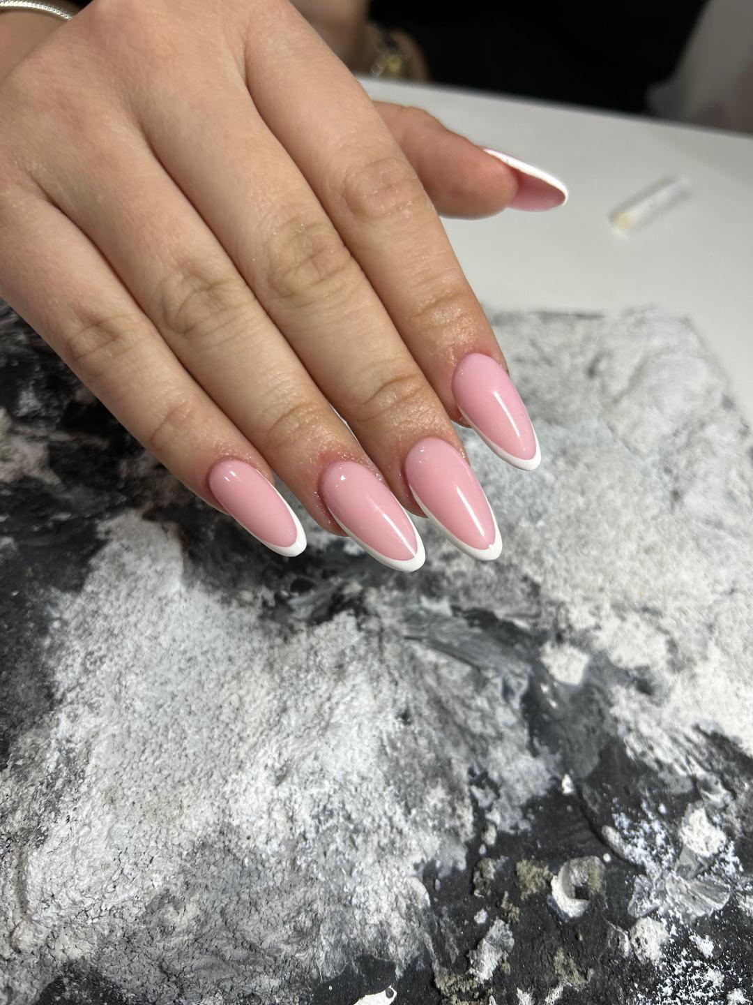 Izlivanje noktiju gelom - L dužina - Just me, Beograd Izlivanje noktiju Nokti Izlivanje noktiju, Beograd, Vračar, Čubura, Crveni krst