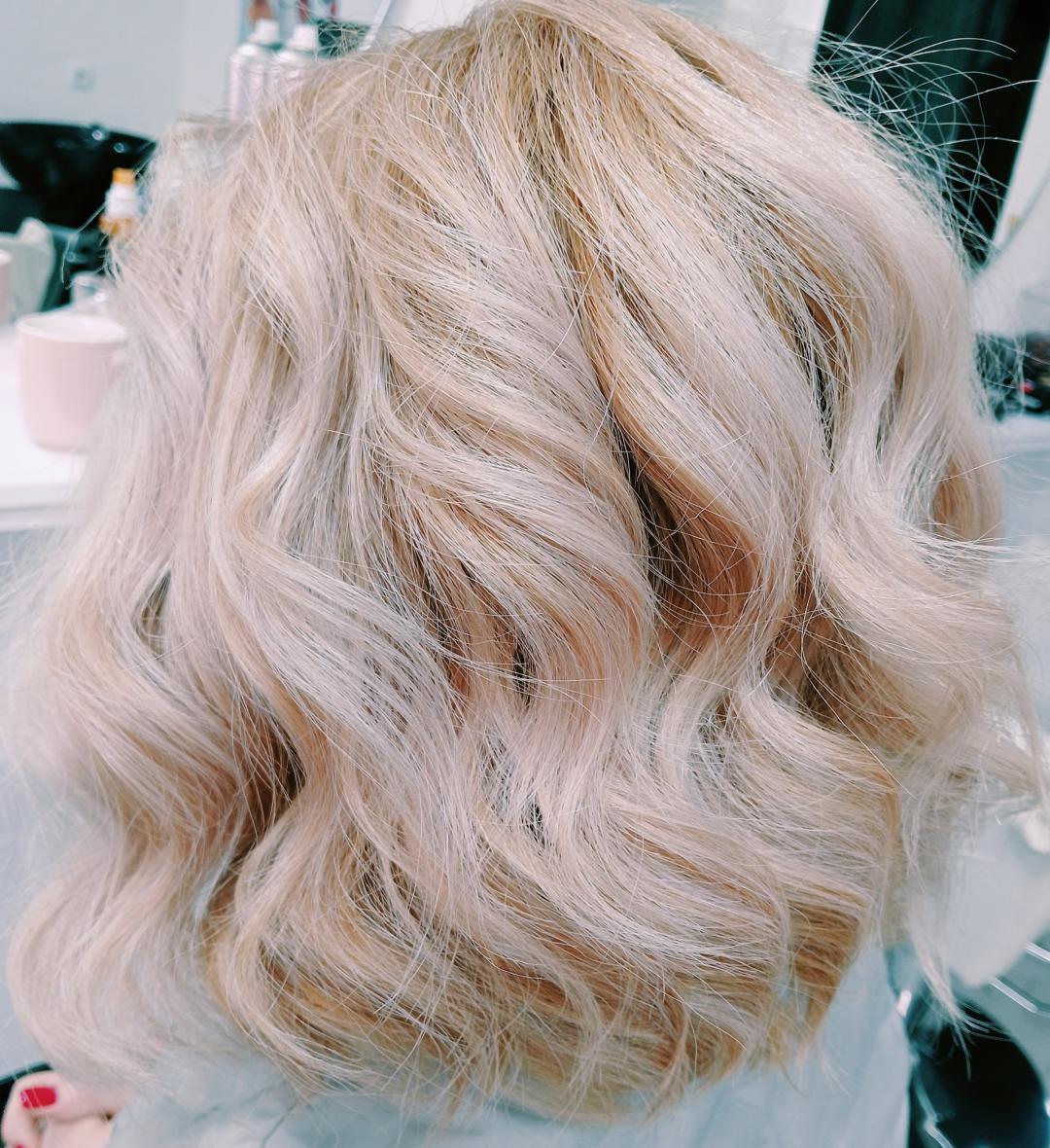 Bella Tajs #beograd Farbanje kose Preliv - kosa do ramena