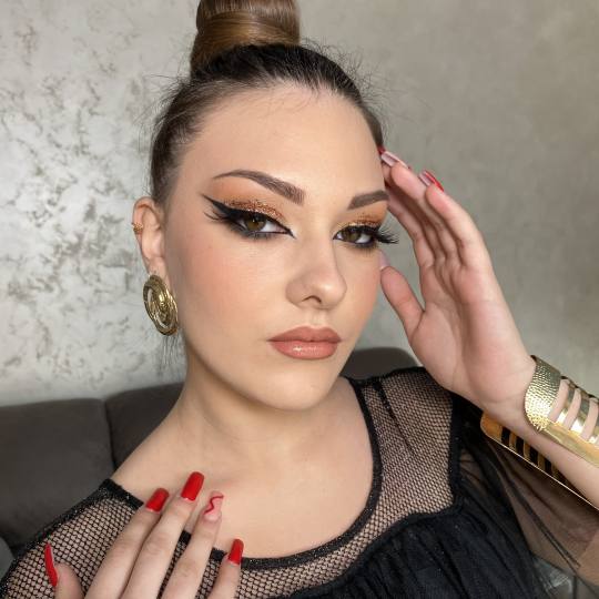 Gracia Make up #beograd Make-up / šminkanje Profesionalno šminkanje + veštačke trepavice