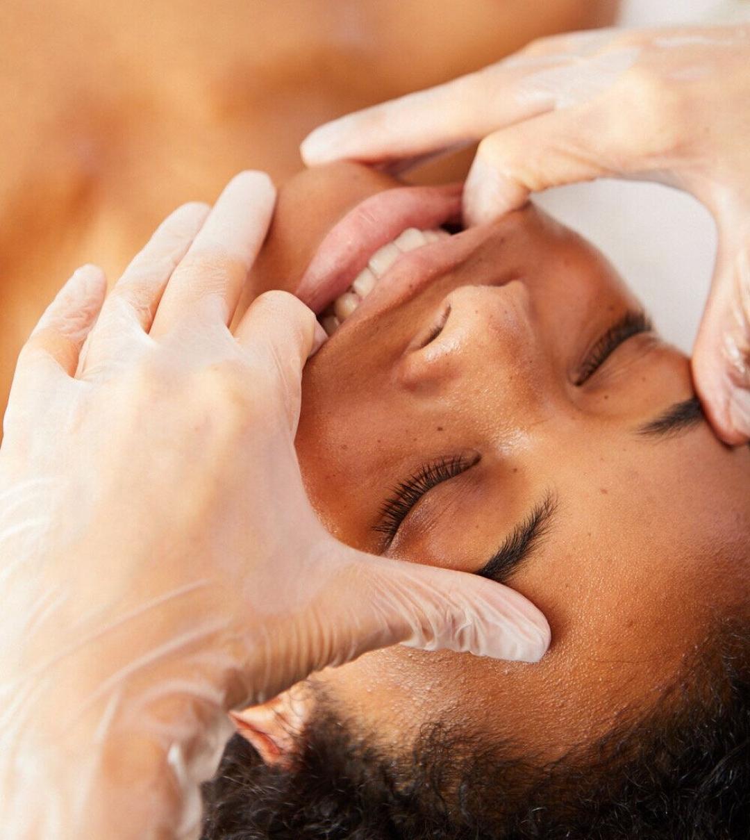 Skulpturna / bukalna tehnika Pro - Nefertity, Novi Sad Masaža lica Masaža Masaža lica, Novi Sad, Rotkvarija, Podbara, Salajka