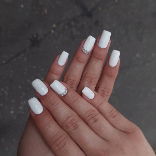 Manga Beauty #beograd Ojačavanje noktiju Ojačavanje prirodnih noktiju gelom + gel lak
