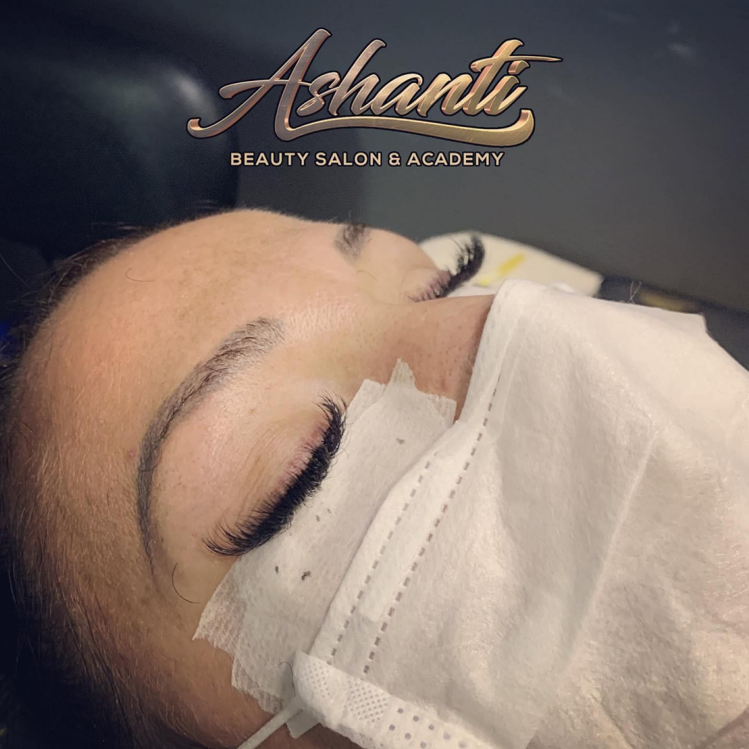 Nadogradnja svilenih trepavica - ruski volumen 4 / 8D - Ashanti Beauty Salon & Academy, Beograd Nadogradnja trepavica Lice Nadogradnja trepavica, Beograd, Voždovac