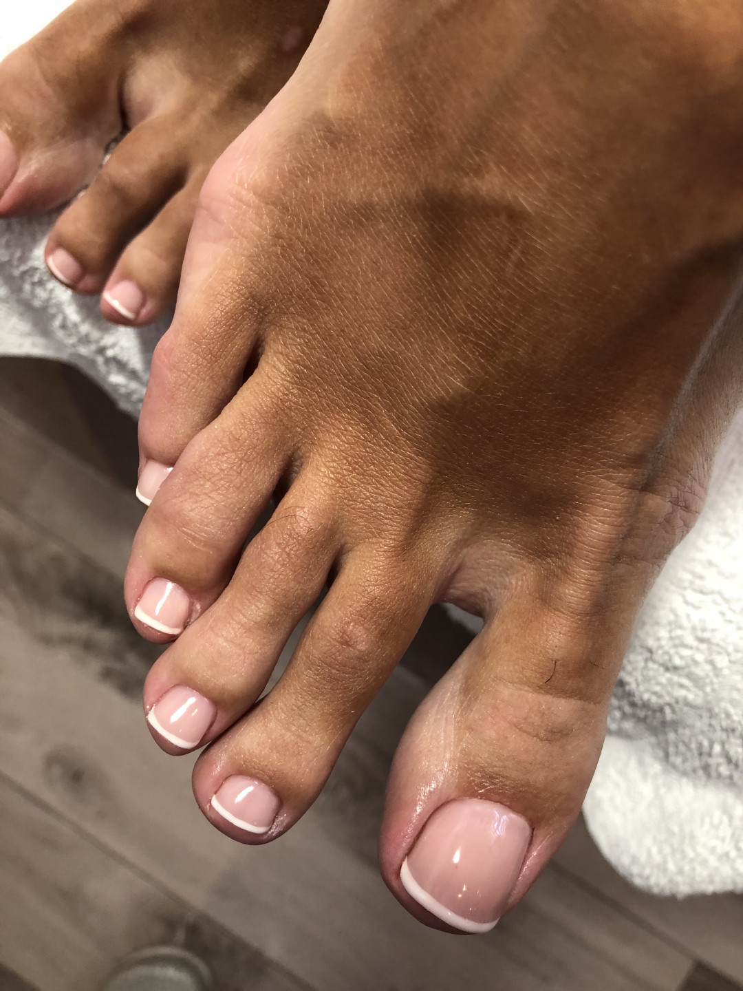 Starmedic #beograd Estetski pedikir Estetski pedikir + trajni lak (ruski aparaturni pedikir)