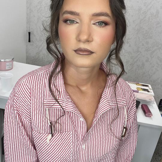 Artist Alex Studio #nis Make-up / šminkanje Profesionalno šminkanje bez trepavica ili uz vaše ve�