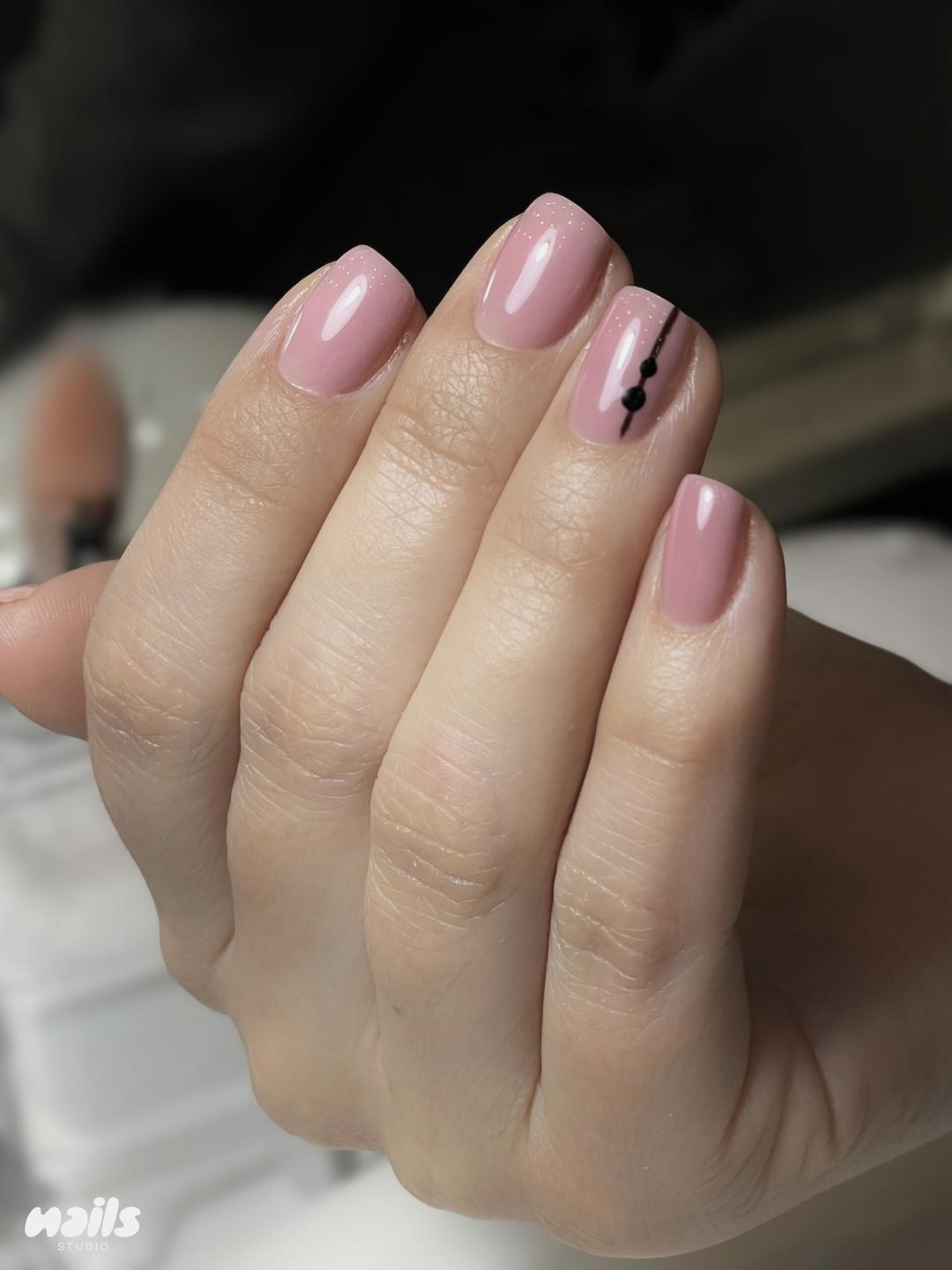 Gel lak / rubber baza - Nails Studio, Beograd Ojačavanje noktiju Nokti Ojačavanje noktiju, Beograd, Banovo brdo