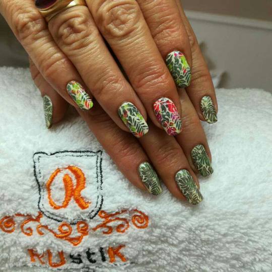 Rustik Nails #beograd Manikir Stamping Nail Art Manikir + trajni lak Luxio Dobrodošli u Rustik Nail