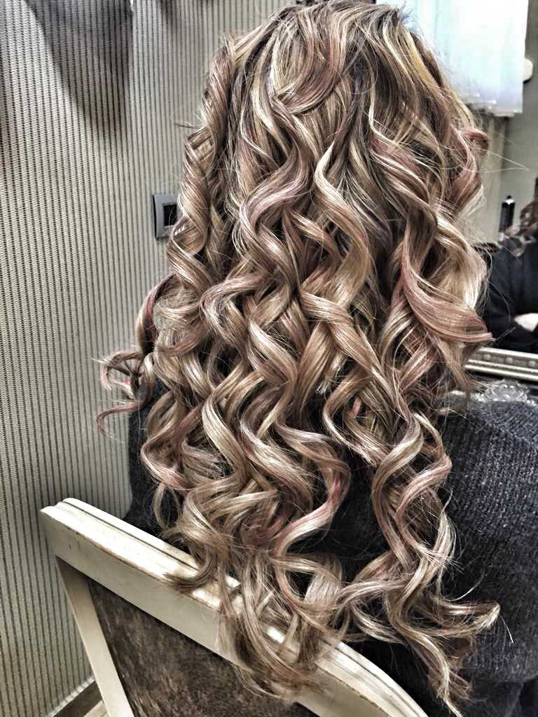Bibi beauty centar #beograd Pramenovi Pramenovi na foliju u 1 / 2 boje / blanšem + preliv - kosa srednje dužine