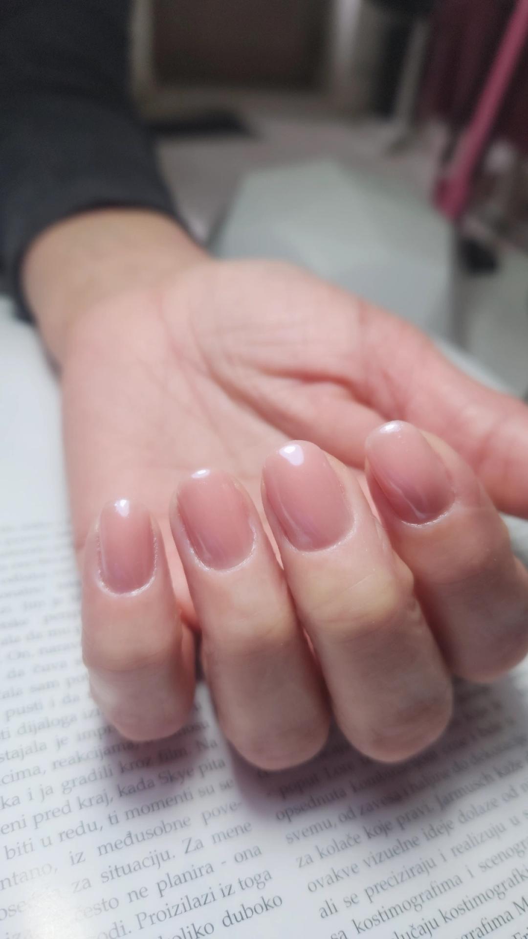 Gel lak - ruke - Beauty Team J&S 037, Kruševac Gel lak Nokti Gel lak, Kruševac, Centar