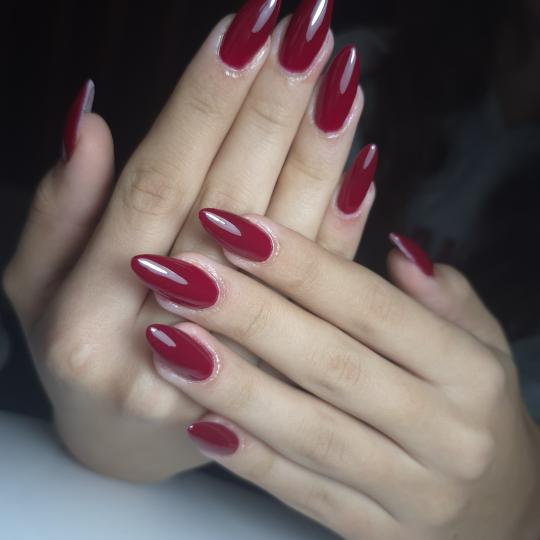 Krispy tattoo & nails usluga