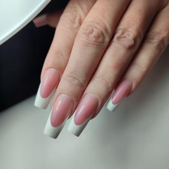Kala Beauty lab #beograd Izlivanje noktiju Izlivanje noktiju gelom - XL dužina