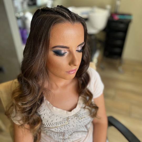Bibi beauty centar #beograd Make-up / šminkanje Profesionalno šminkanje + veštačke trepavice + s