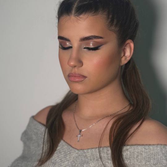 Make up artist Jovana #beograd Make-up / šminkanje Profesionalno šminkanje + veštačke trepavice