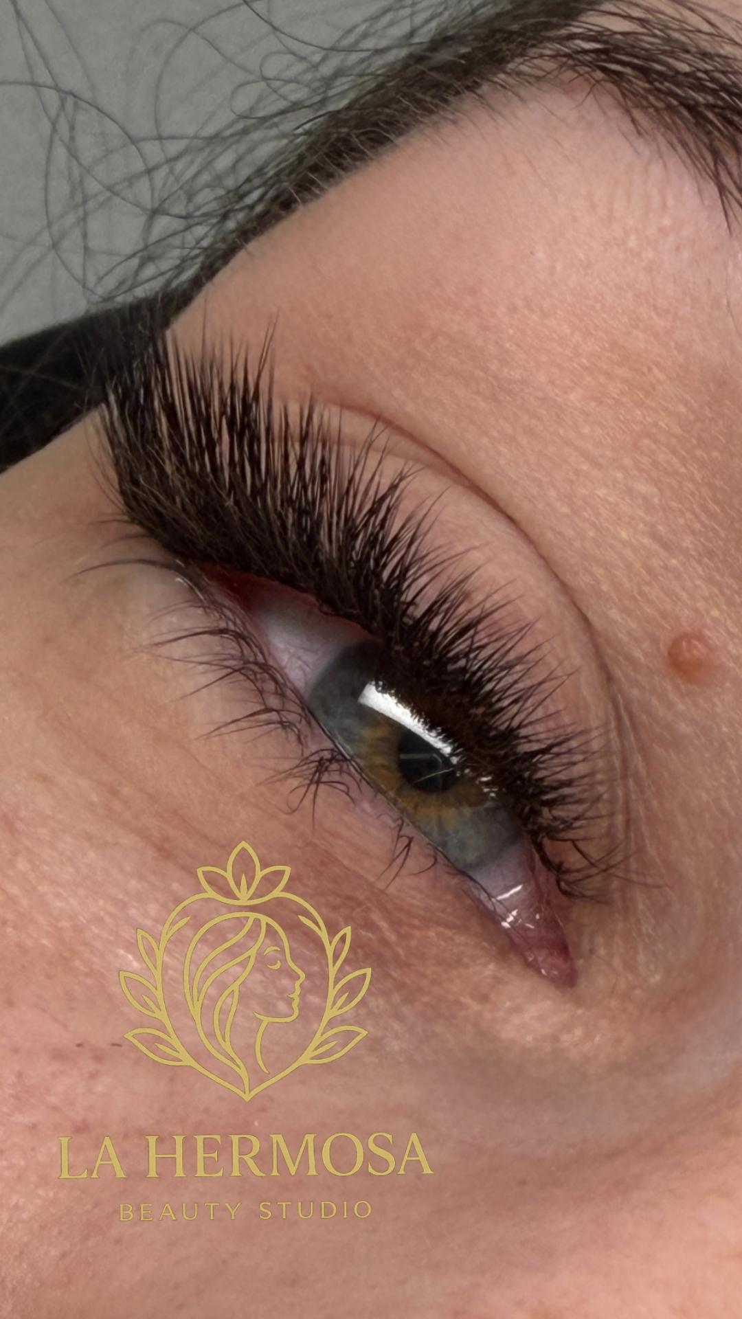 Nadogradnja svilenih trepavica - ruski volumen - La Hermosa Beauty Studio, Beograd Nadogradnja trepavica Lice Nadogradnja trepavica, Beograd, Novi Beograd Ušće, Sava Centar