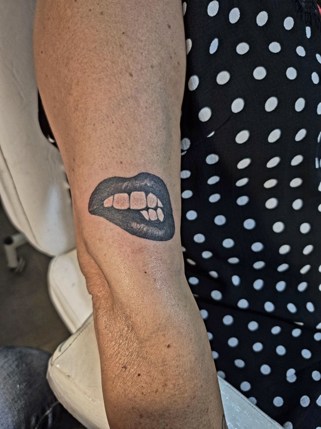 Tetovaža 5 x 5 cm - crno-bela - Krispy tattoo & nails, Beograd Ostalo Wellness Ostalo, Beograd, Zemun Centar