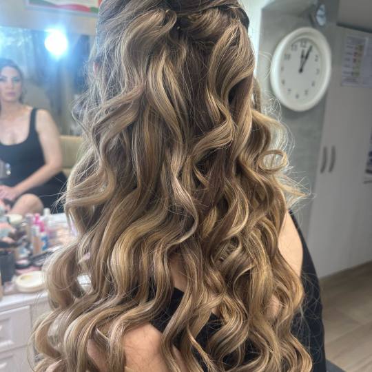 Bibi beauty centar #beograd Svečane i frizure za svadbu Svečana frizura - duga kosa Frizura by BiB