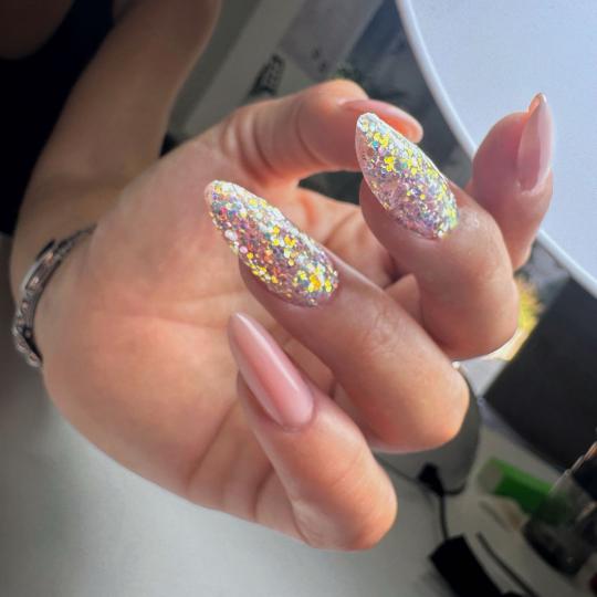 Spicy beauty #beograd Izlivanje noktiju Izlivanje noktiju gelom - L dužina