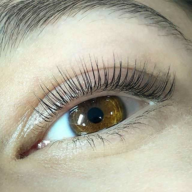Nadogradnja svilenih trepavica – metoda 1 na 1 - Right Beauty, Beograd Nadogradnja trepavica Lice Nadogradnja trepavica, Beograd, Centar, Stari grad, Dorćol