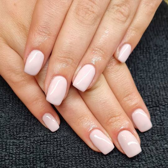 Right Beauty #beograd Ojačavanje noktiju Ojačavanje noktiju gelom dužina 1