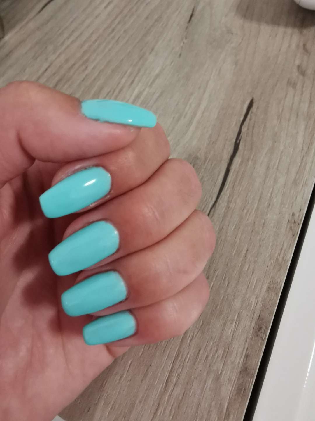 Topaz Beauty, Beograd Izlivanje noktiju