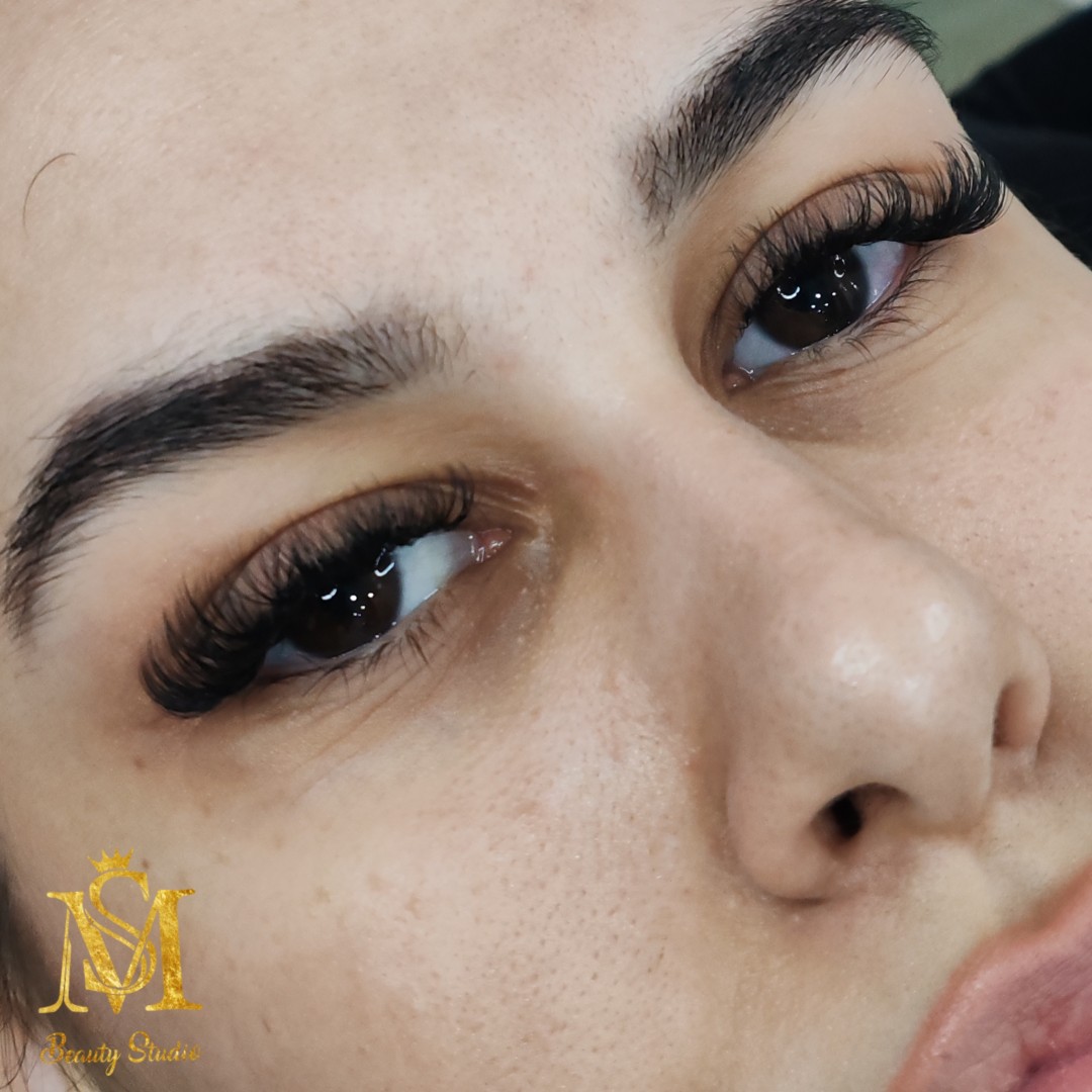 SM Beauty studio #nis Nadogradnja trepavica Nadogradnja svilenih trepavica - hybrid Y